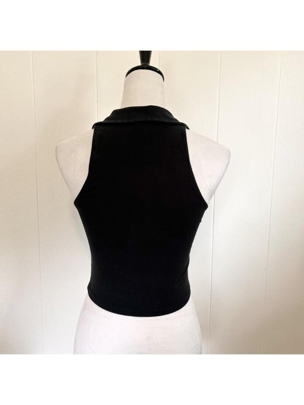 Black Collared Crop Top Women's XS - Picture 2 of 2